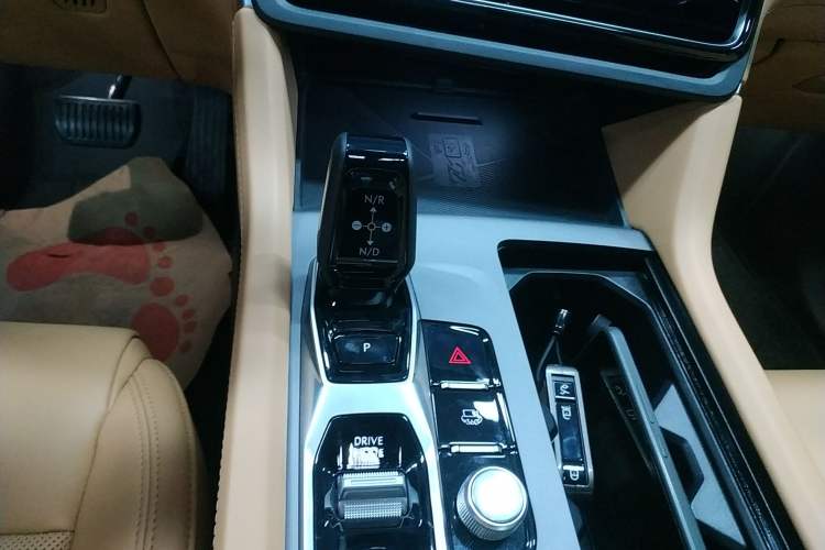 Used Lynk & Co 09 EM-P 2025 2.0TD EM-P Four-Wheel Drive Max Five Seats