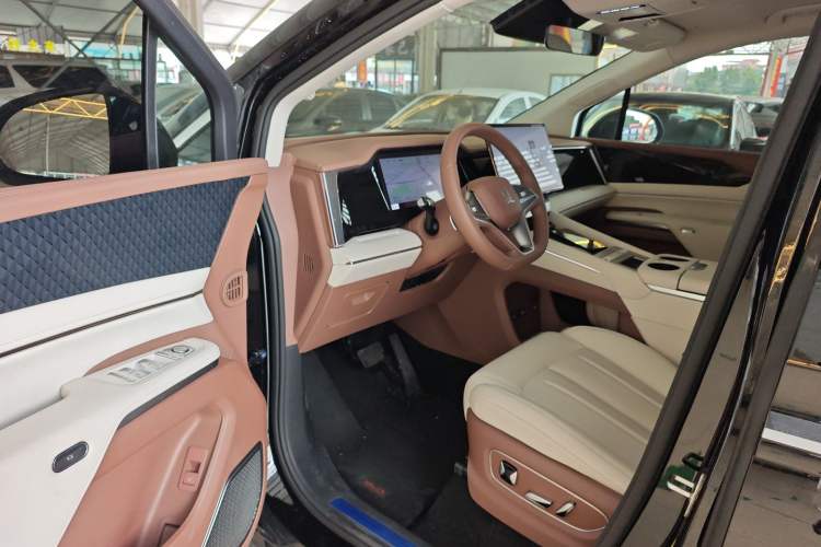 Used BYD Xia 2025 DM-i 1.5T 180km Beyond Edition