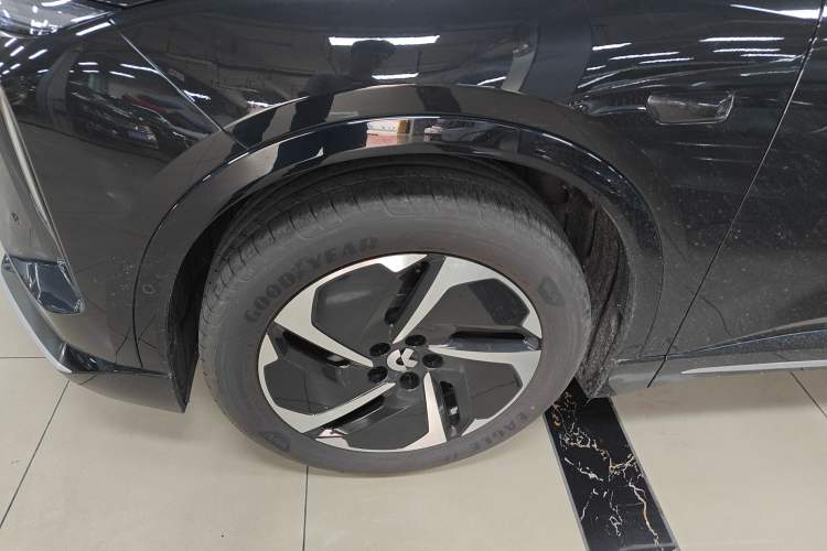 Used Nio ES6 2025 75 kWh Left Front Wheel Hub