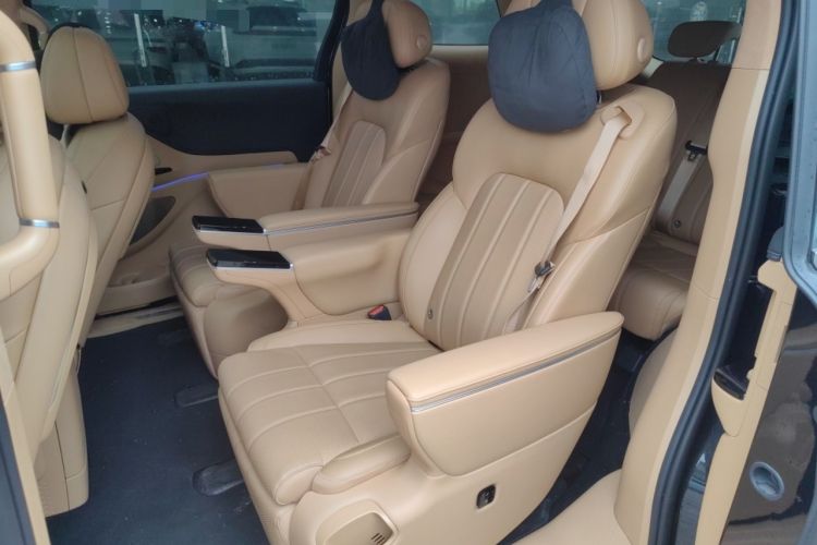 Used VOYAH Dream 2025 PHEV Four-Wheel Drive Prestige Qiankun Edition Left Rear Seat