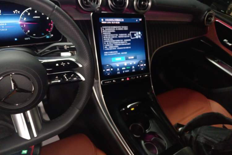 Used Mercedes-Benz GLC 2023 Refreshed GLC 300 L 4MATIC Dynamic Edition 5 Seats
