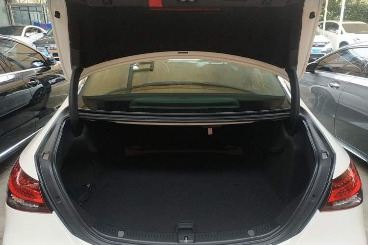 Used Mercedes-Benz E-Class 2022 E 260 Stylish Sports Edition
