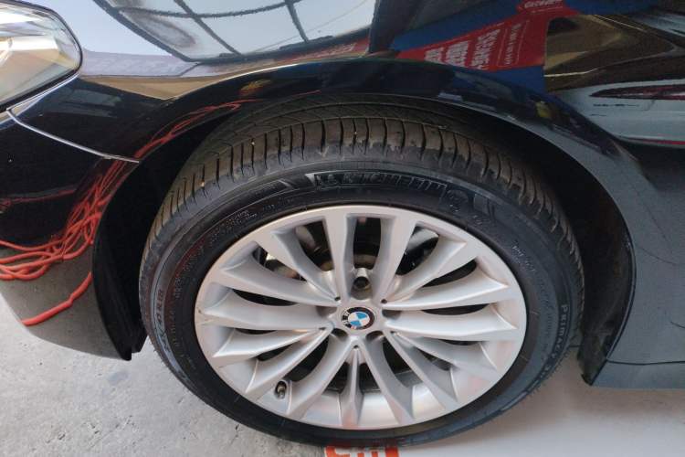 Used BMW 5 Series 2021 525Li Luxury Package
