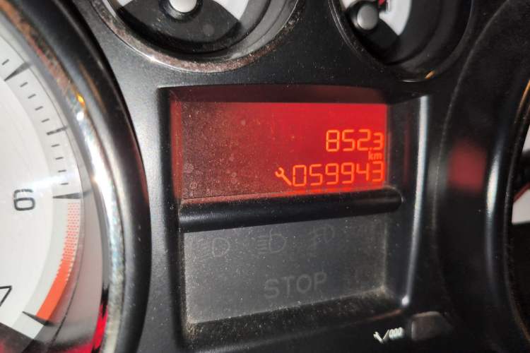 Used Peugeot 308 2013 1.6L Manual YouShang Model Odometer Close Up