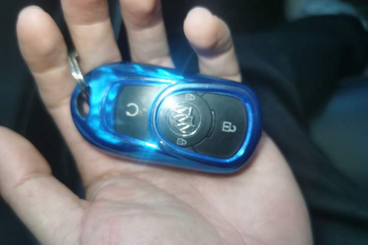 Used Buick Velite 6 2019 Connected Fashion Model