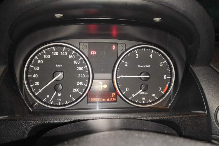 Used BMW X1 2012 sDrive18i Fashion Model Instrument Cluster