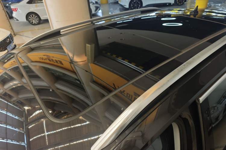 Used Volkswagen Tayron 2023 280TSI Two-Wheel-Drive Luxury Plus Advanced Version Roof