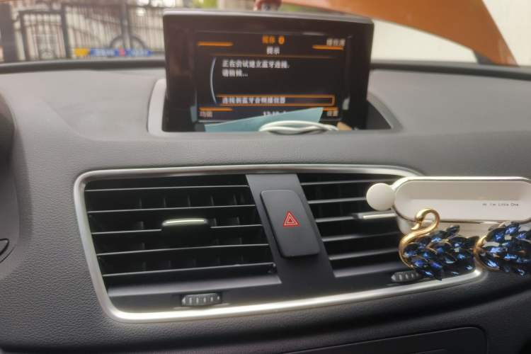 Used Audi Q3 2013 35 TFSI quattro Comfort Model Audio And AC Panel