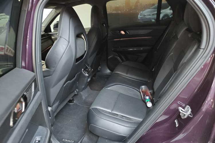 Used Lynk & Co 01 EM-P 2021 1.5TD PHEV Halo Interior 4