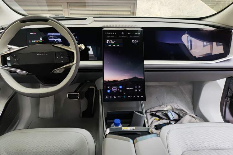 Used HiPhi Y 2023 560 km Elite Version