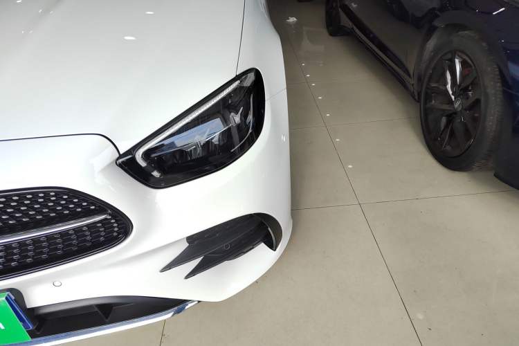 Used Mercedes-Benz E-Class (Import) 2023 Restyled E 260 Convertible Coupe
