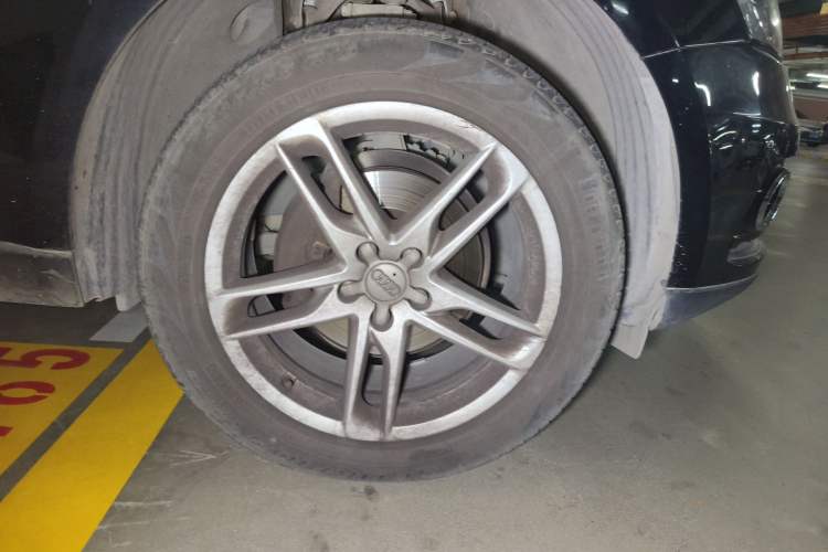 Used Audi Q5 2016 40 TFSI Technology Edition Right Front Wheel Hub