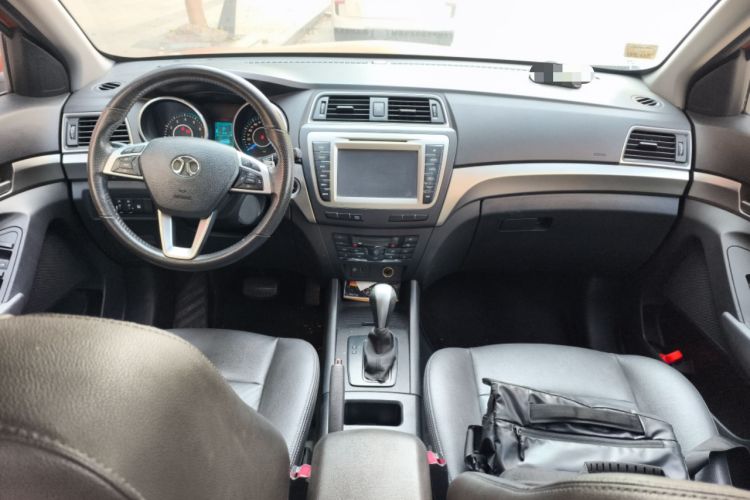 Used BAIC Senova X65 2015 2.0T Automatic Elite Model
