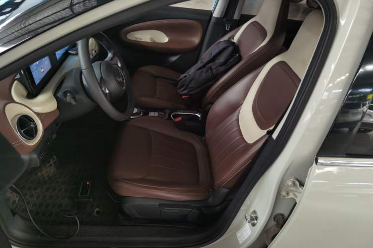 Used Wuling Bingo 2023 333 km Enjoyment Version Left Front Seat