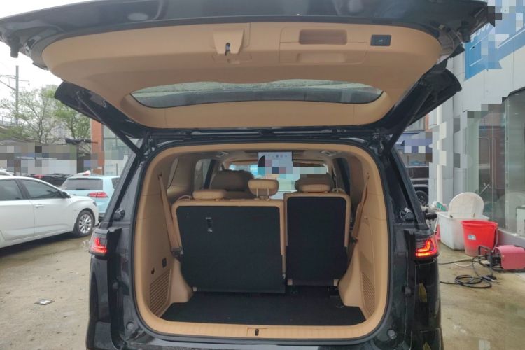 Used VOYAH Dream 2025 PHEV Four-Wheel Drive Prestige Qiankun Edition Trunk