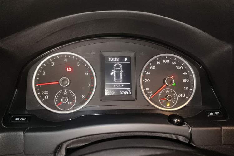 Used Volkswagen Tiguan L 2015 1.8TSI Automatic All-Wheel Drive Comfort Edition
