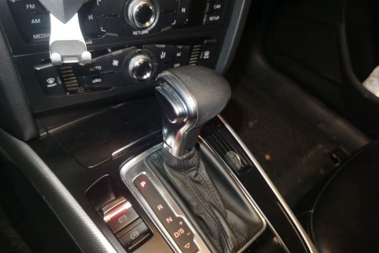 Used Audi A4L 2013 35 TFSI Automatic Standard Model
