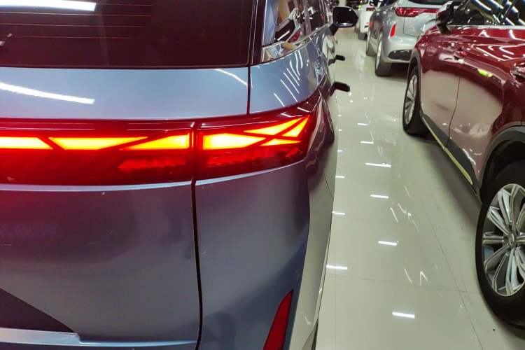 Used Venucia VX6 2023 520 Pro
