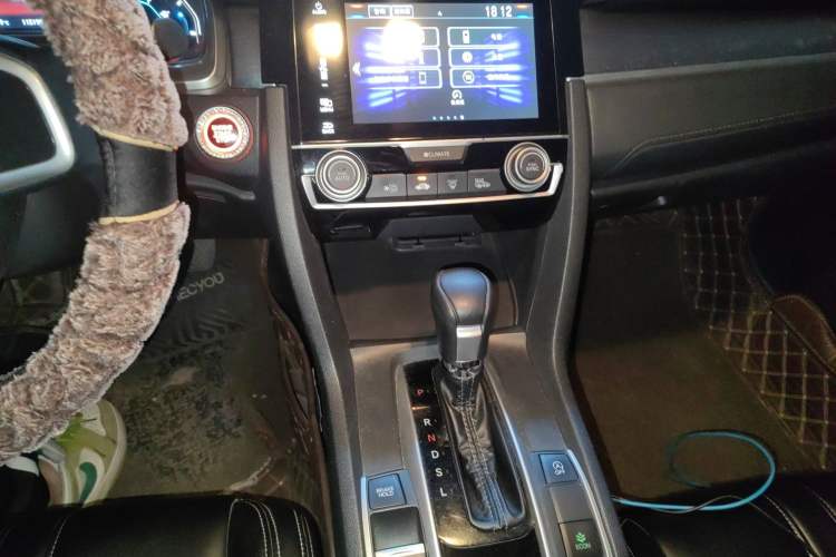 Used Honda Civic 2016 220TURBO CVT Luxury Edition
