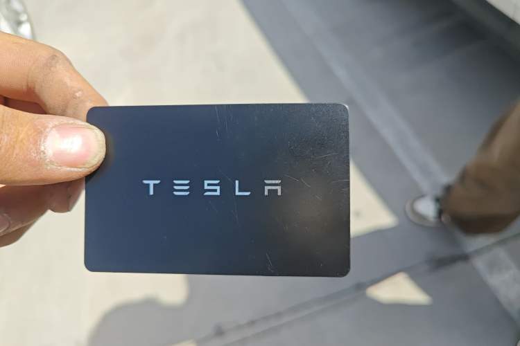 Used Tesla Model Y 2023 Long-Range All-Wheel-Drive Version