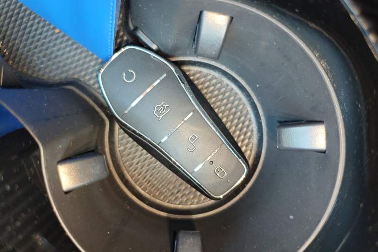 Used BYD Seal 2022 550 km Standard Range Rear-Wheel Drive Prestige Version Vehicle Key