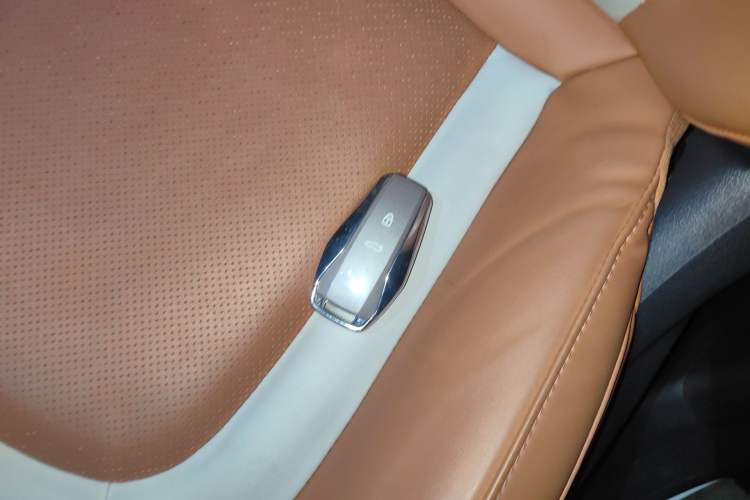 Used JAC Yiwei 3 2023 505km Pro