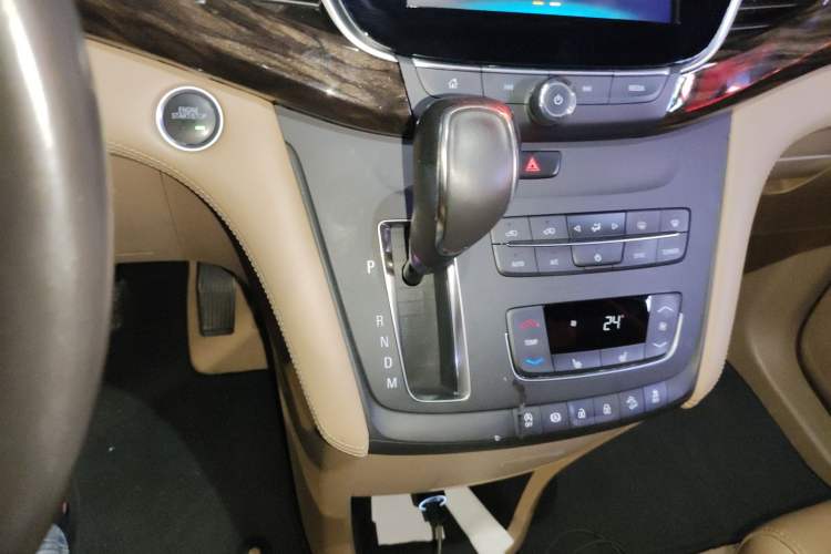 Used Buick GL8 2017 ES 28T Premium Version China V Standard
