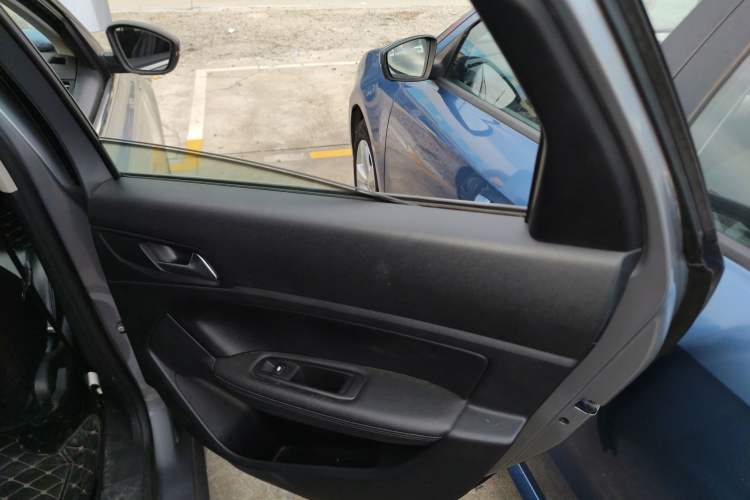 Used Peugeot 308 2019 230THP Automatic Luxury Edition China VI Standard
