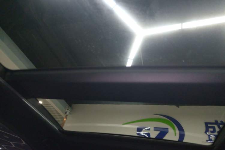 Used Toyota Avalon 2024 Dual-Motor 2.0L Luxury Edition
