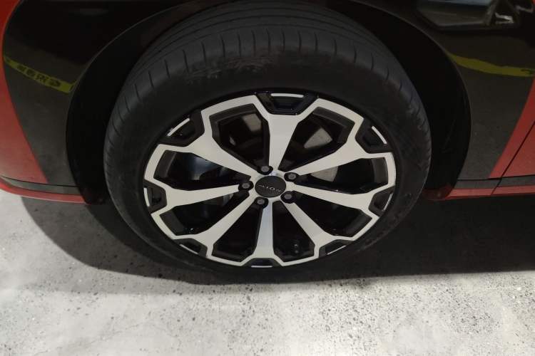 Used AION V 2024 Aion Tyrannosaurus 650 Smart Luxury Edition