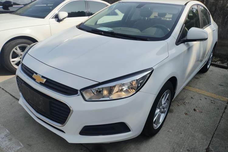 Used Chevrolet Cruze 2015 1.5L Manual Fashion Edition