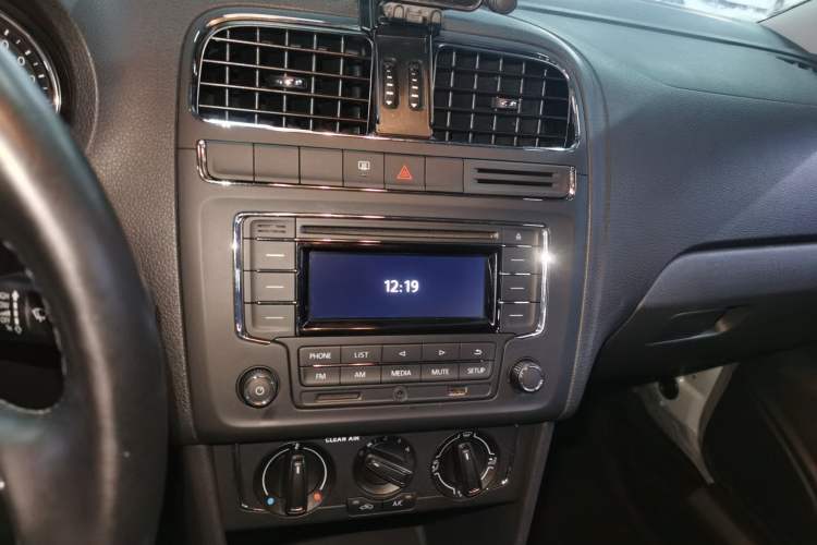 Used Volkswagen Polo 2016 1.6L Automatic Comfort Model