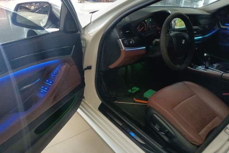 Used BMW 5 Series 2014 528Li Leading Model