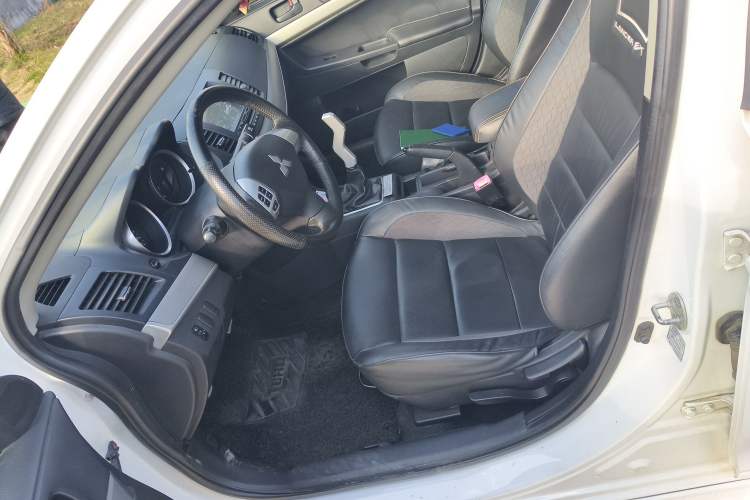 Used Mitsubishi Lancer EX 2015 1.6L Manual Fashion Edition