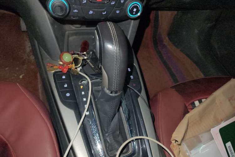 Used Chevrolet Malibu 2017 1.5T Automatic Luxury Edition Gear Lever