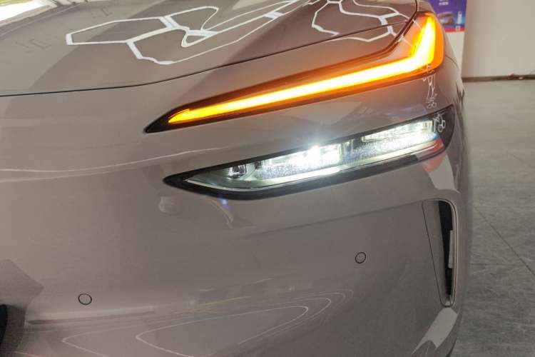 Used ONVO L60 2024 60 kWh Rear-Drive Version
