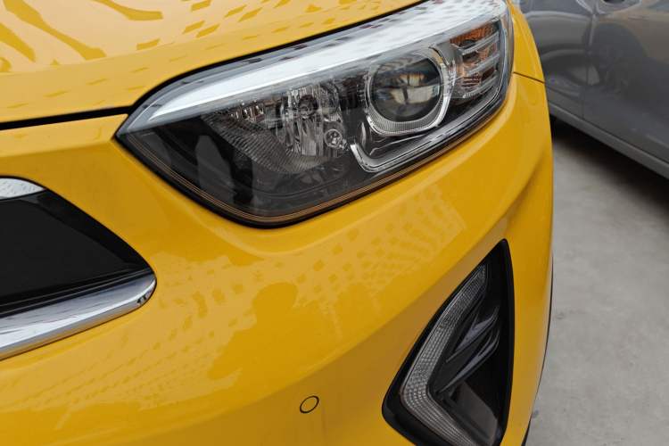 Used Kia kx1 Stonic 2021 1.4L CVT Sunroof Model
