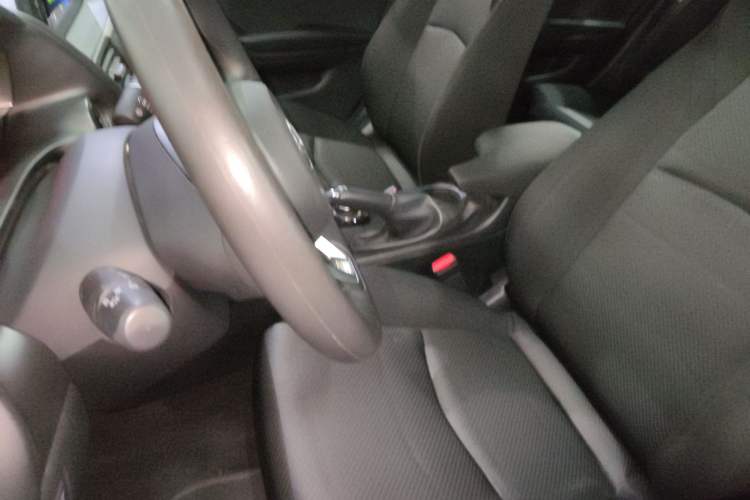 Used Mazda 3 Axela 2017 Sedan 1.5L Automatic Comfort Model Emission Standard China V