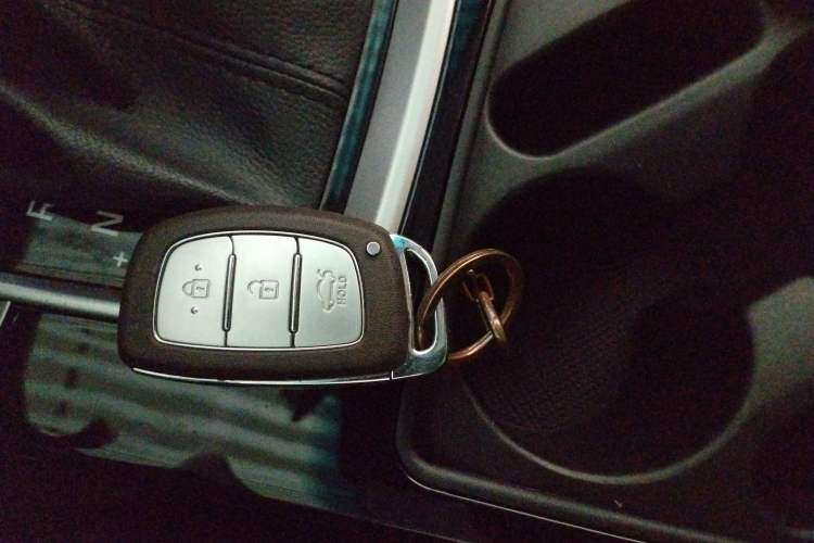 Used Hyundai Mistra 2014 1.8L Automatic Smart GLS Vehicle Key
