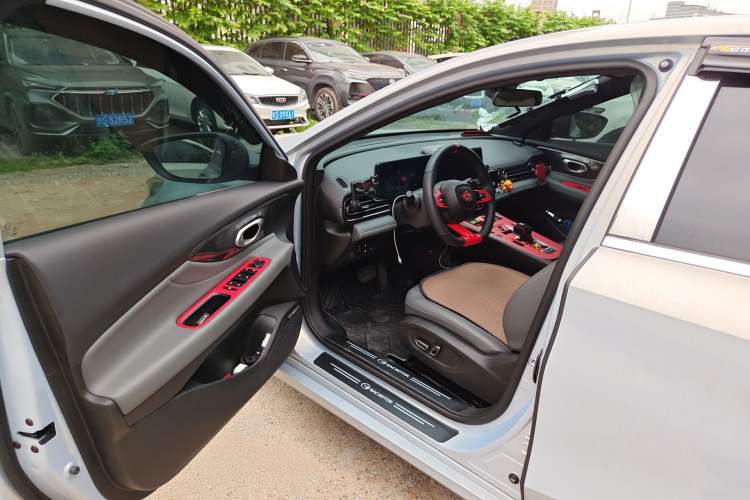 Used GAC Trumpchi EMPOW 2024 270T DCT Yingbao S Edition Driver Seat