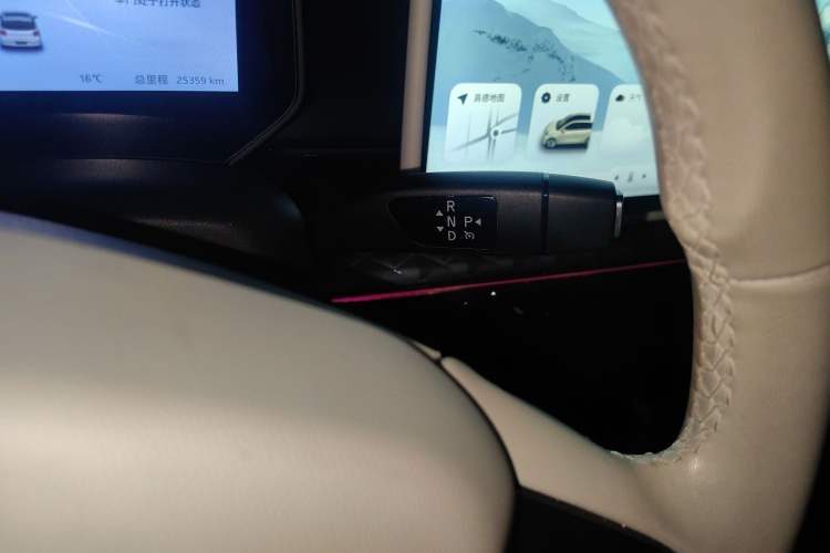 Used JAC Yiwei 3 2023 505km Pro