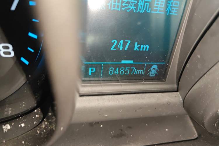 Used Chevrolet Malibu 2013 1.6T Automatic Comfort Edition Odometer Close Up