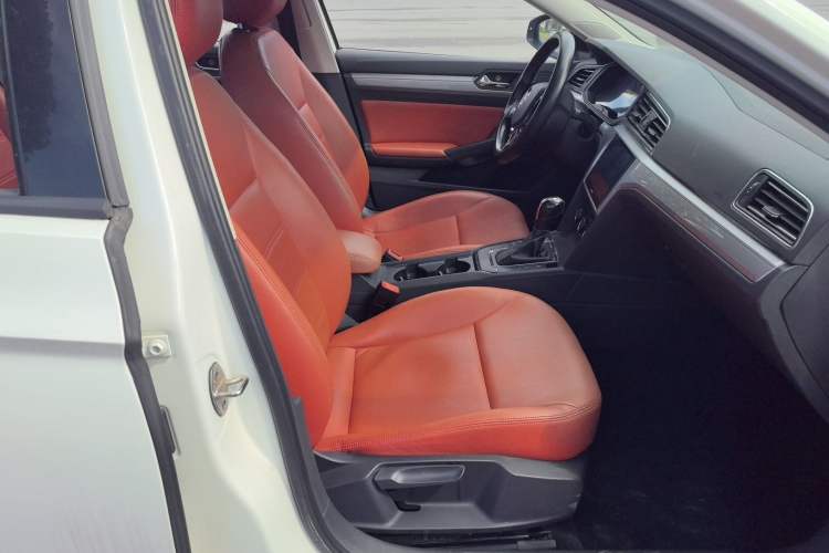 Used Volkswagen Lamando 2019 230TSI DSG Fashion Edition China VI