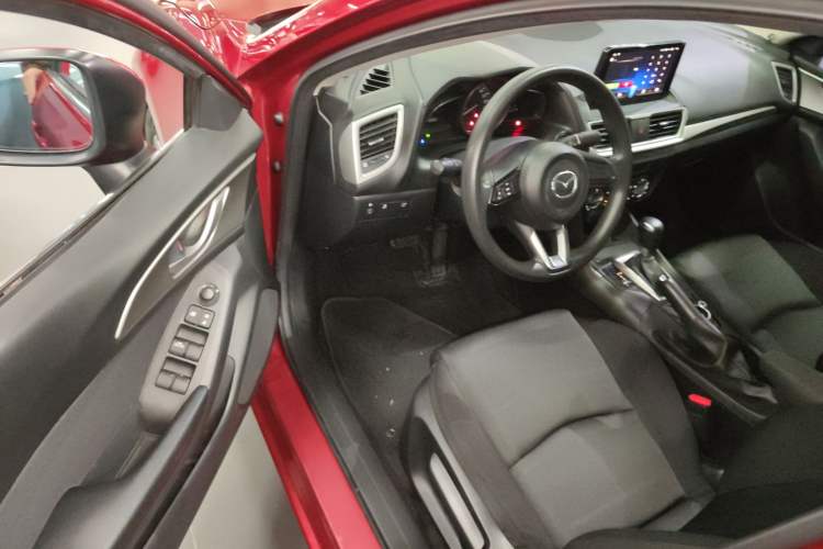 Used Mazda 3 Axela 2017 Sedan 1.5L Automatic Comfort Model Emission Standard China V