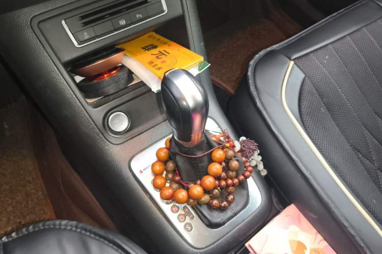 Used Volkswagen Tiguan 2013 2.0 TSI Automatic All-Wheel-Drive Flagship Edition Gear Lever