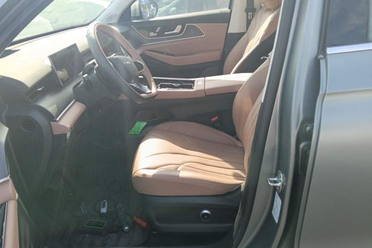 Used Chery Tiggo 8 L 2024 2.0T Two-Wheel Drive Prestige Version 5 Seats
