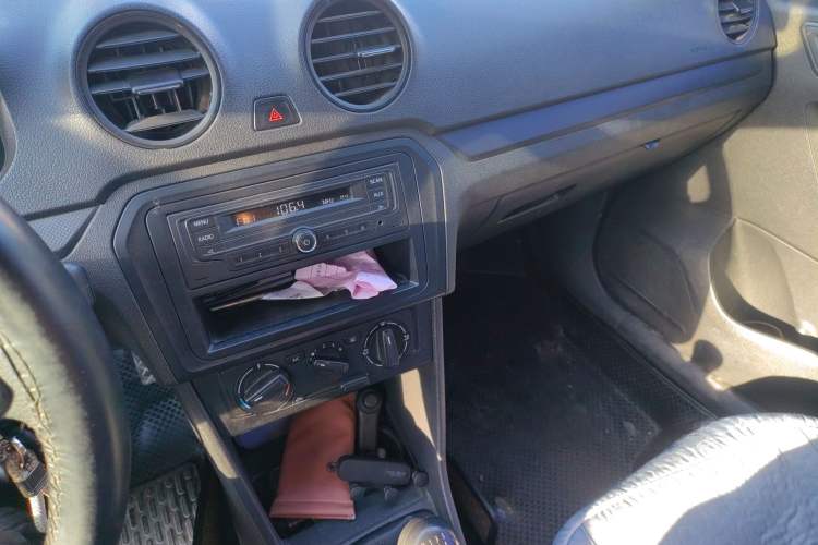 Used Volkswagen Jetta 2013 1.6L Manual Fashion Edition