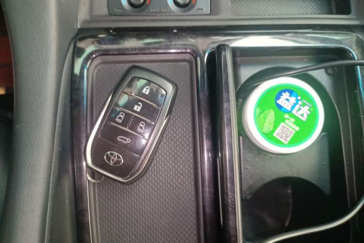 Used Toyota Vellfire 2019 Dual-Engine 2.5L HV Luxury Edition Vehicle Key