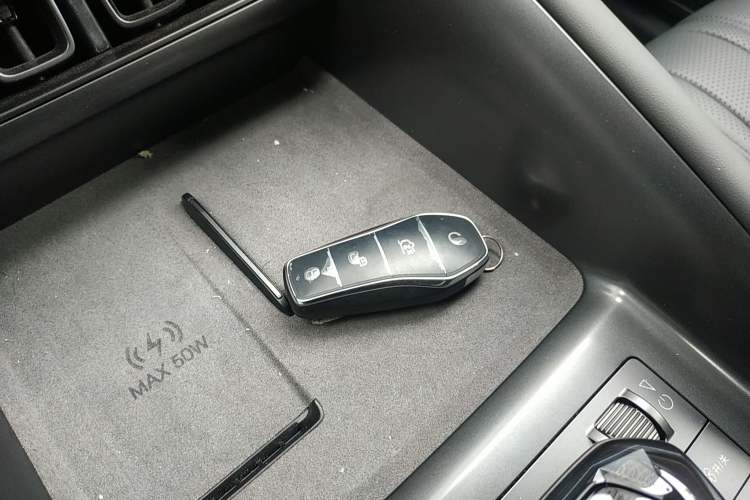 Used BYD Song L EV 2025 Intelligent Driving Version 662 km LiDAR Excellence Edition