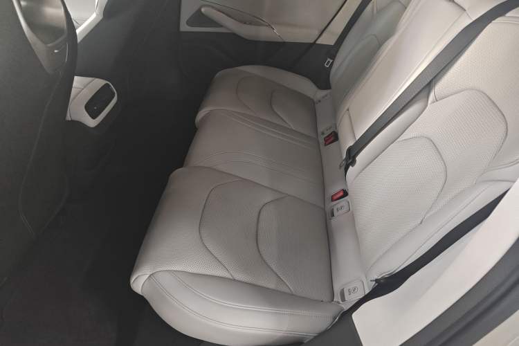 Used Xiaomi Auto SU7 2024 Rear-Drive Long-Range Intelligent Driving Version